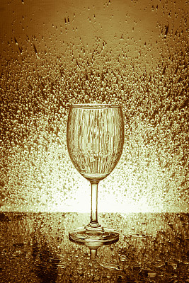 水的玻璃图片下载