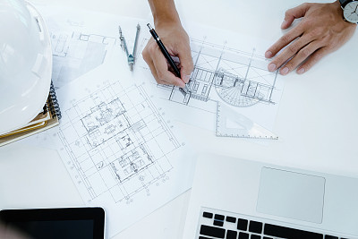 建筑工程工程师会议。与合作伙伴合作图片下载