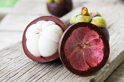 新鲜的山竹果，木质质地，泰国水果。图片下载