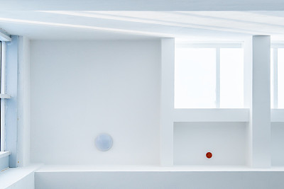 红色和白色的图片下载