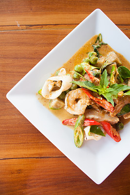 绿咖喱海鲜图片下载