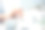 年轻的女医生的手关闭准备超声设备扫描图片下载