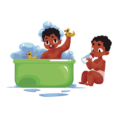 黑人，非裔美国婴儿正在洗澡，用奶瓶吃东西图片下载