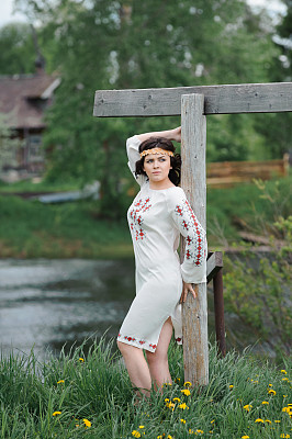 斯拉夫女孩图片下载