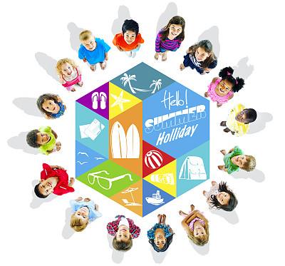 快乐儿童与暑假概念图片下载