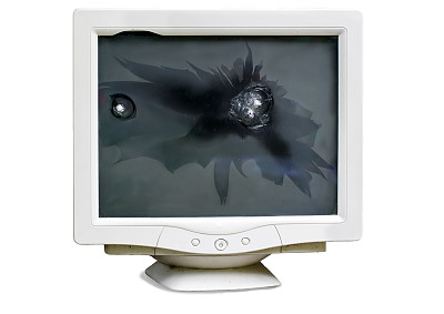 破碎的子弹CRT电脑显示器隔离白色图片下载