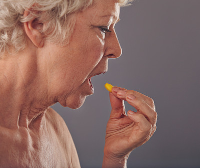 药物治疗的时间图片下载