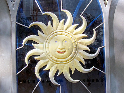 特拉维夫2011门上的Neve Tsedek标志图片下载