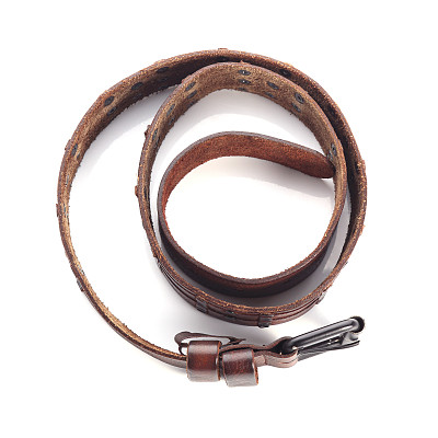 白色背景的棕色皮带是男士的时尚图片下载