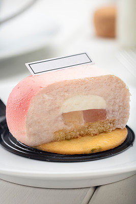 粉色心形慕斯图片下载