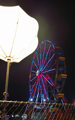 狂欢节在晚上图片下载