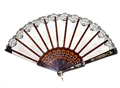 复古手扇上的白色背景素材图片