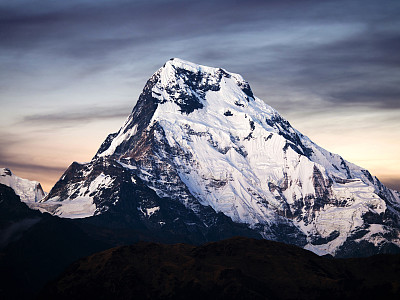 安娜普纳山尼泊尔潘山南观图片下载