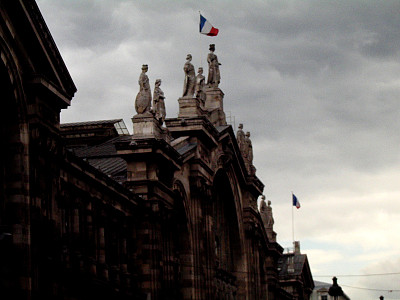 巴黎车站的屋顶图片下载