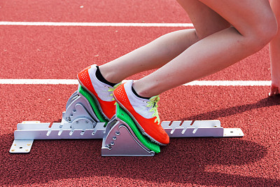 方块中的尖刺图片下载