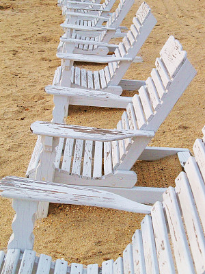 沙滩上的椅子图片下载