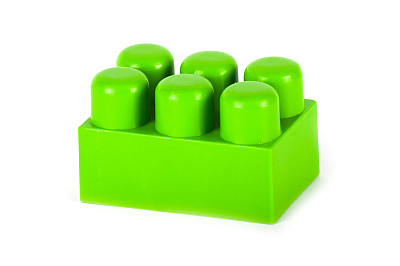 白色背景上的塑料构造器。图片下载