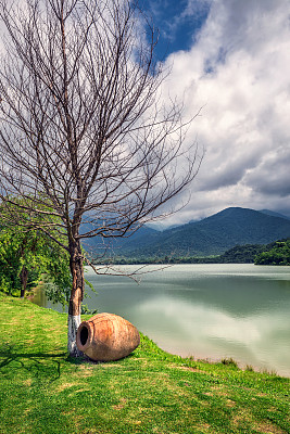 格鲁吉亚Kvareli湖图片下载