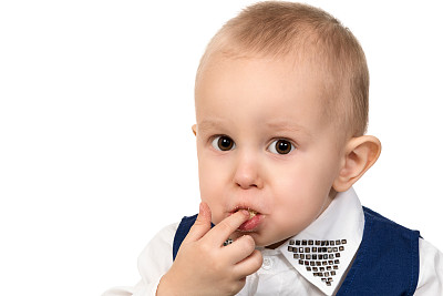 一个脏兮兮的孩子的肖像图片下载