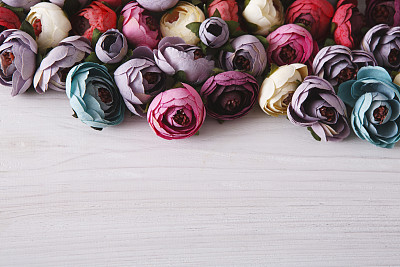 美丽的人造花品种繁多，复制空间素材图片