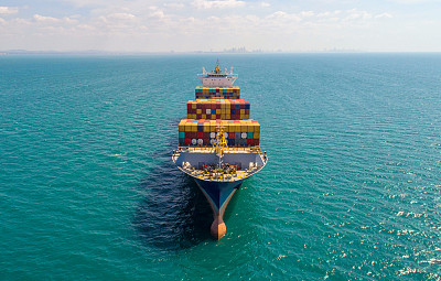 集装箱船在进出口和商业物流素材图片