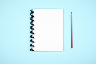 在彩色背景上写下想法和灵感图片下载