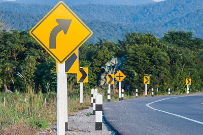 交通标志图片下载