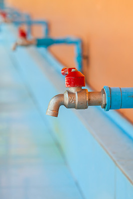 泰国学校的水龙头图片下载