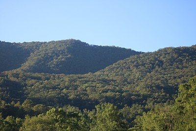 不是那么平坦图片下载