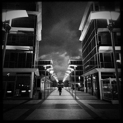 孤独的沃克图片下载