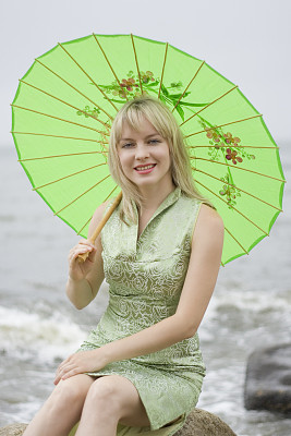 女人和伞图片下载