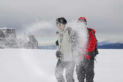 雪的吸引力图片下载