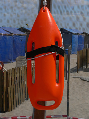 现代生活储蓄者图片下载