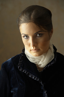 忧郁的女孩图片下载