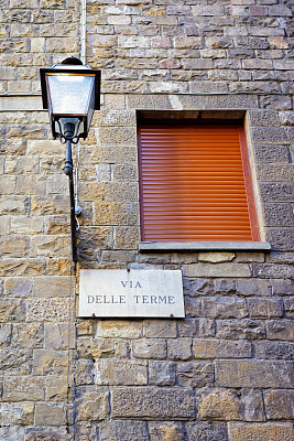 佛罗伦萨墙上的泰姆街标志图片下载