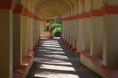 柔和的拱门图片下载