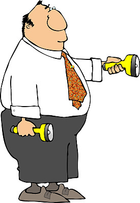 有两个手电筒的男人图片下载