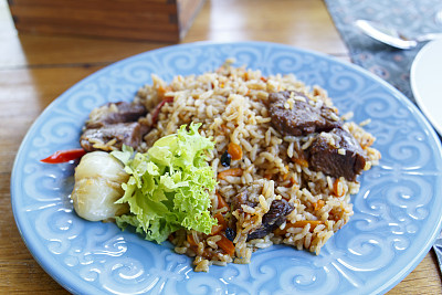 香喷喷的肉饭(Pilau/Pulav /pilaf /pilaf)，一种以肉和蔬菜为主食的炒饭图片下载
