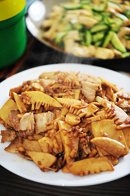 竹笋在盘子里就可以吃了素材图片