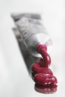 唇彩喷射垂直图片下载