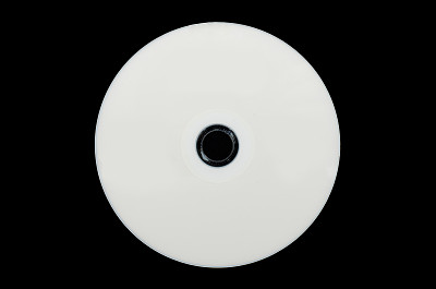 空白DVD上的黑色背景图片下载