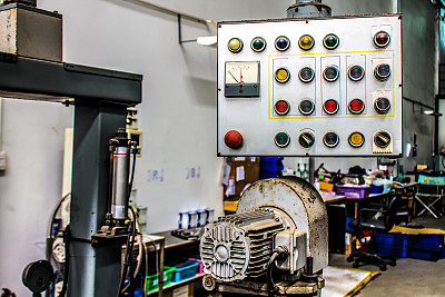 箱控机电系统旧开关图片下载