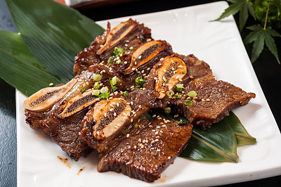 铁板烧牛肋骨素材图片