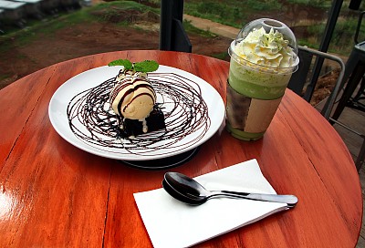 喜欢Rocky Brownie和冰沙抹茶绿茶图片下载