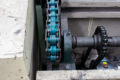 输送机链条驱动轴的工厂生产线图片下载