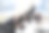 四个高管在城市里开会。图片下载