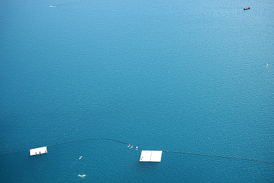 休闲在流血图片下载