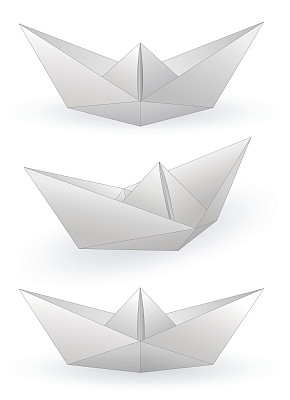 三艘真实的纸船图片下载