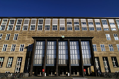 学校图片素材ID：170437462