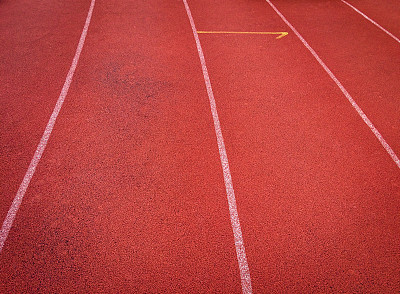 红色橡胶混合跑道图片下载